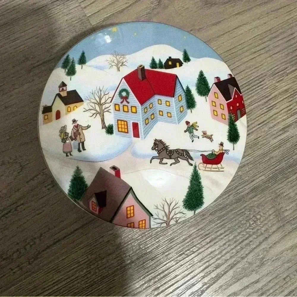 Mikasa Holiday Village Round Porcelain Trinket Box w/Lid Christmas Made In Japan